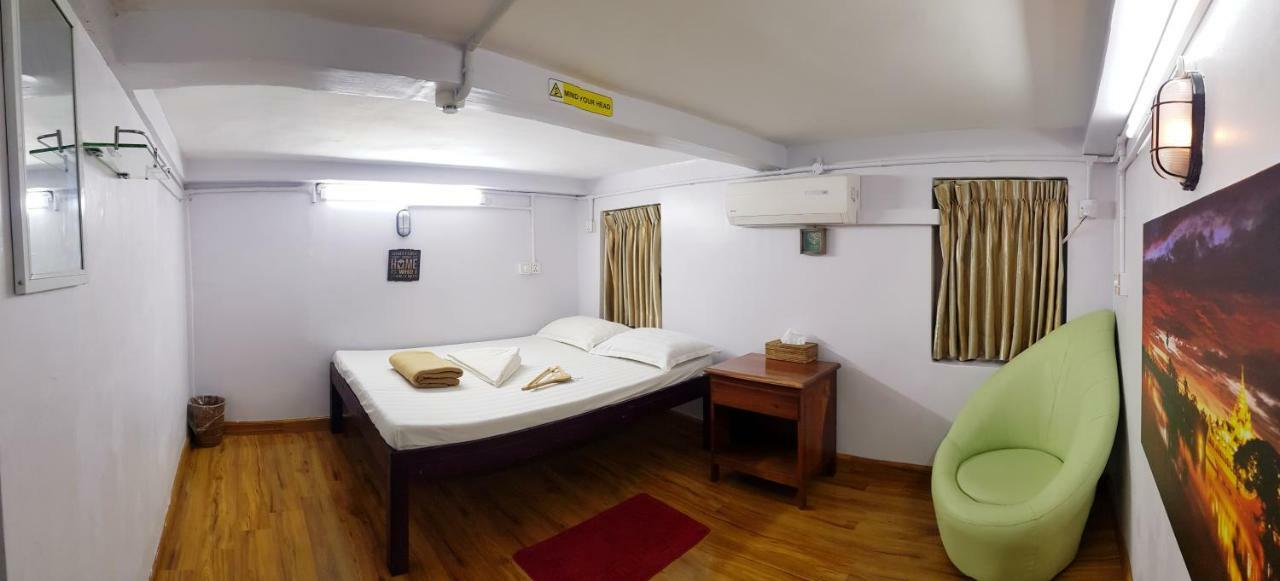 Hostel He-O Yangón Exterior foto